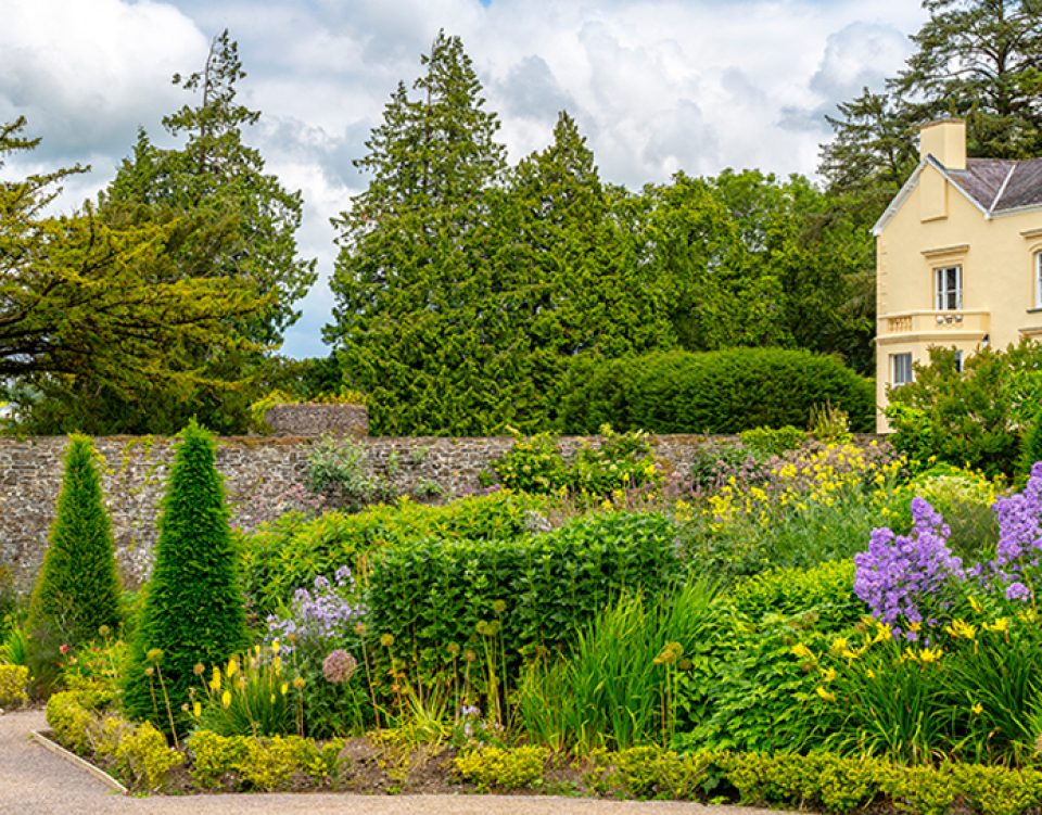 aberglassney_gardens